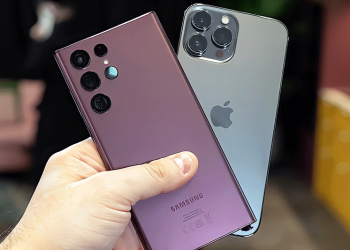 Cuộc “so kè” giữa Samsung Galaxy S22 và iPhone 14 Series đã bùng nổ, liệu “chiến thắng” sẽ thuộc về ai?