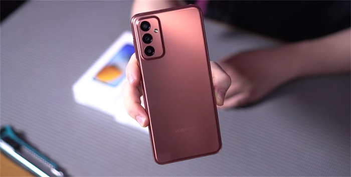 trên tay Galaxy Buddy2