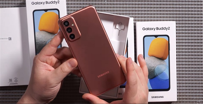 trên tay Galaxy Buddy2