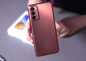 Trên tay Galaxy Buddy2: Thiết kế thân quen, màn hình siêu mượt, chip mạnh mẽ