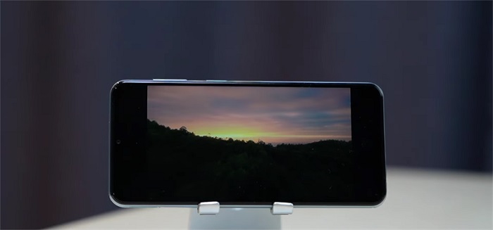 trên tay Galaxy Buddy2