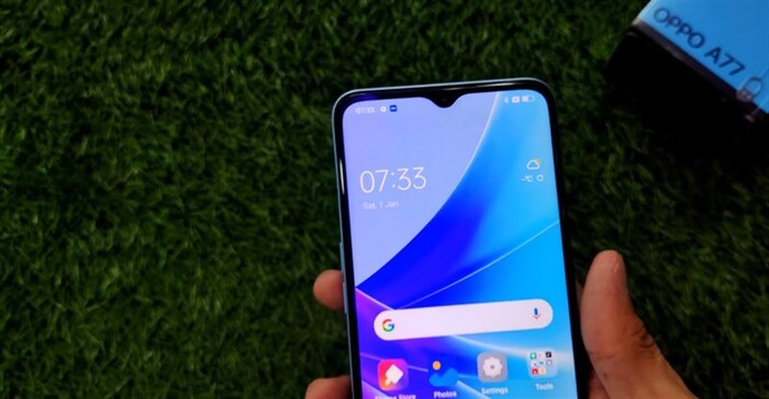 OPPO A77 còn có camera selfie 8 MP