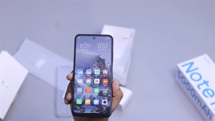 Redmi Note 11 SE 5G được trang bị RAM 4 GB hoặc 8 GB đi kèm với 128 GB bộ nhớ trong