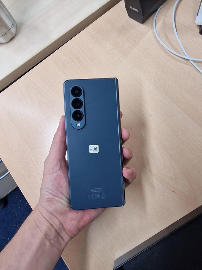 trên tay Samsung Galaxy Z Fold4