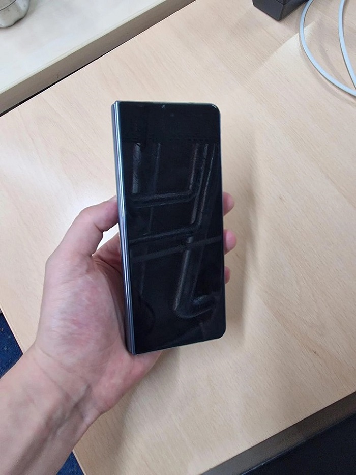 trên tay Samsung Galaxy Z Fold4