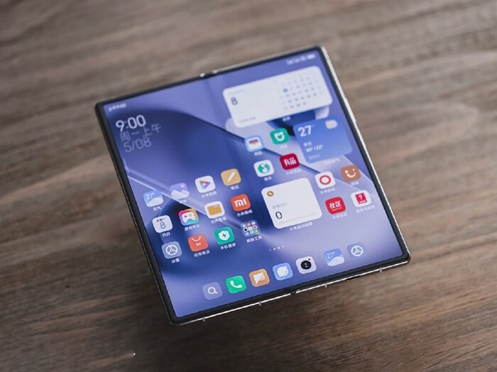 Xiaomi MIX Fold 2 còn sở hữu dung lượng RAM 12 GB và bộ nhớ trong cao nhất lên đến 1 TB