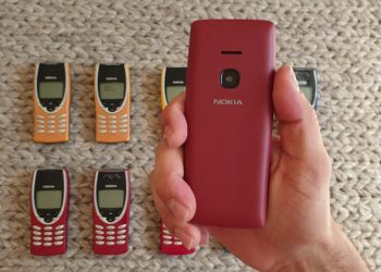Trên tay Nokia 8210 4G