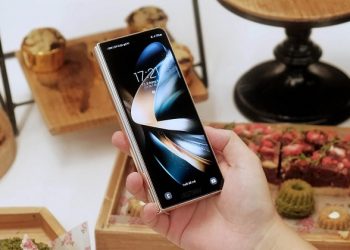 Trên tay Samsung Galaxy Z Fold4: Thiết kế thời thượng, tỷ lệ màn hình ấn tượng, hiệu năng mạnh mẽ, camera nâng cấp lớn