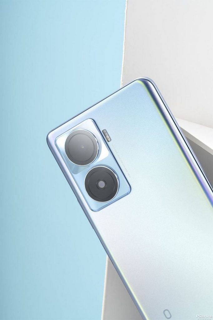 Trên tay Vivo Y77