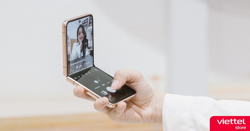 “2022 rồi, hãy bảo tôi cho đến khi bạn gập được!” – Galaxy Z Flip4 là xu hướng