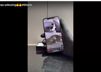 iPhone 14 Pro Max có thiết kế khung cạnh và màn hình tai thỏ giống iPhone 13 Pro Max.