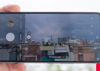 Kháng nước bất chấm mùa mưa, GenZ tha hồ diễn sâu dưới ống kính chống rung OIS của Galaxy A53 5G