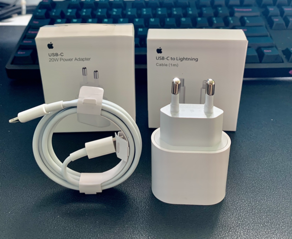 Sạc nhanh 20W trên iPhone giúp hỗ trợ sạc nhanh khi cần thiết mà không gây tổn hại pin