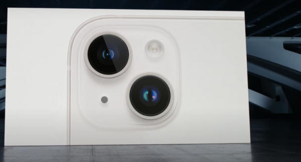 Thiết kế loa của những phiên bản iPhone 14 không có nhiều thay đổi so với phiên bản tiền nhiệm