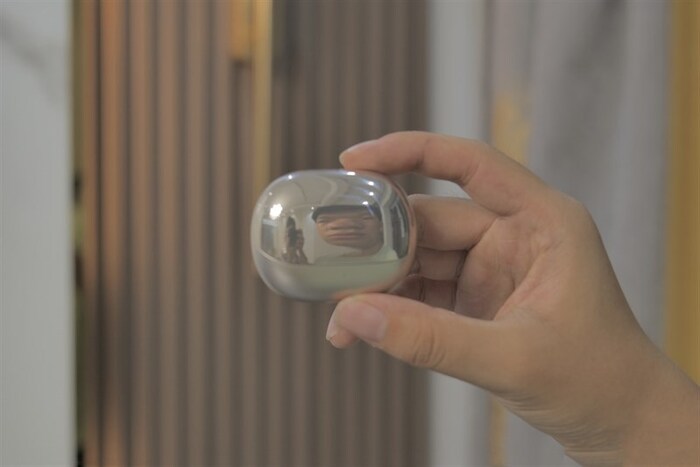 Thiết kế hộp đựng của Xiaomi Buds 4 Pro khá nhỏ gọn