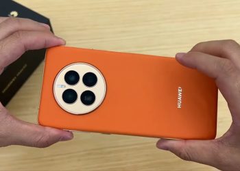 Trên tay Huawei Mate 50: Thiết kế bắt mắt, chip Snapdragon 8+ Gen 1 4G cực đặc biệt, camera 50MP sắc nét