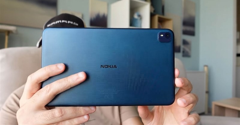 Trên tay Nokia T10: Thiết kế nhỏ gọn, hiệu năng đủ dùng và thời lượng pin cả ngày dài