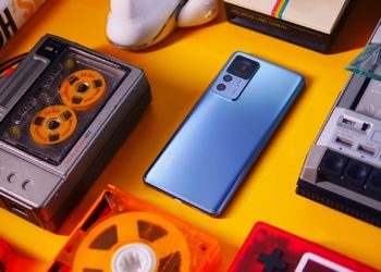 Cận cảnh Redmi K50 Ultra chạy chip Snapdragon 8+ Gen 1, hỗ trợ sạc 120W, giá trên 10 triệu