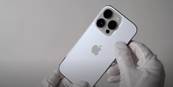 Silver tiếp tục là màu sắc được Apple lựa chọn dành cho dòng iPhone 14 Pro năm nay