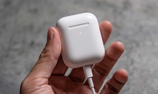 Kiểm tra lại kết nối nguồn điện của Airpods