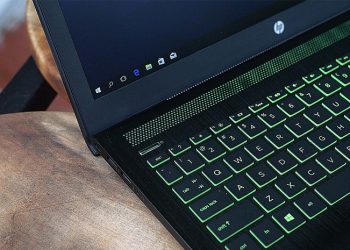 Hướng dẫn cách bật đèn bàn phím laptop HP đơn giản