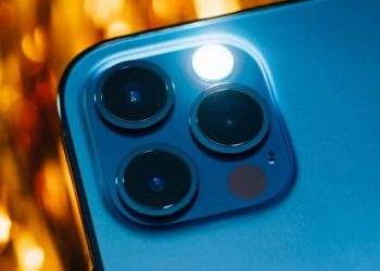 Hướng dẫn cách bật và chỉnh độ sáng đèn pin iPhone