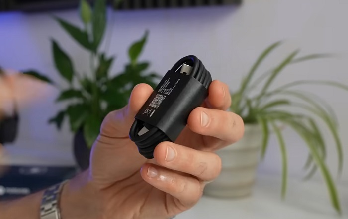 Mở hộp Motorola Moto G82