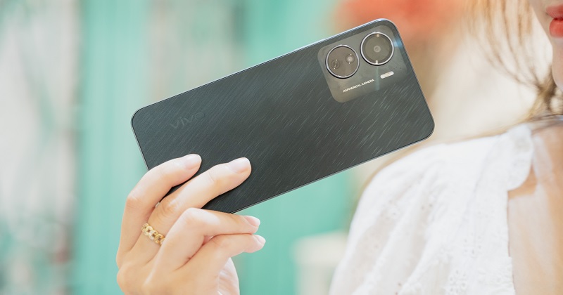 Trên tay Vivo Y16 – Smartphone giá rẻ, pin trâu, thiết kế cực đẹp
