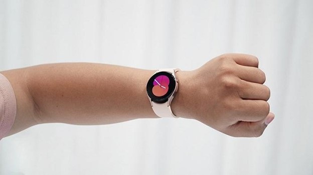 Galaxy Watch5 Series còn được tích hợp thêm tính năng đo thân nhiệt