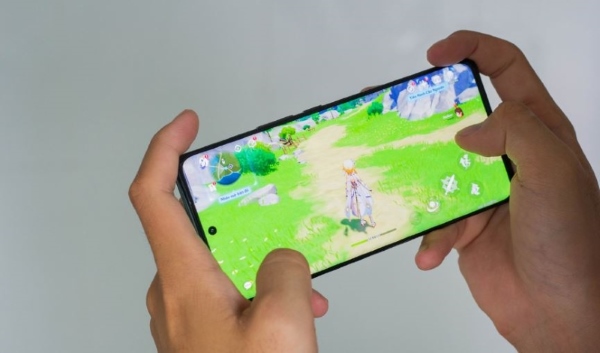 Vivo V25 Pro chơi game có tốt không?