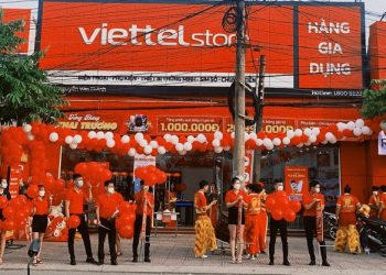 Viettel Store khai trương siêu thị mới tại Đồng Nai, 100% khách hàng nhận phiếu quà tặng trị giá tới 1.000.000đ