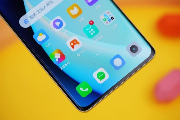 trên tay realme 10 Pro+