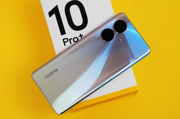 trên tay realme 10 Pro+