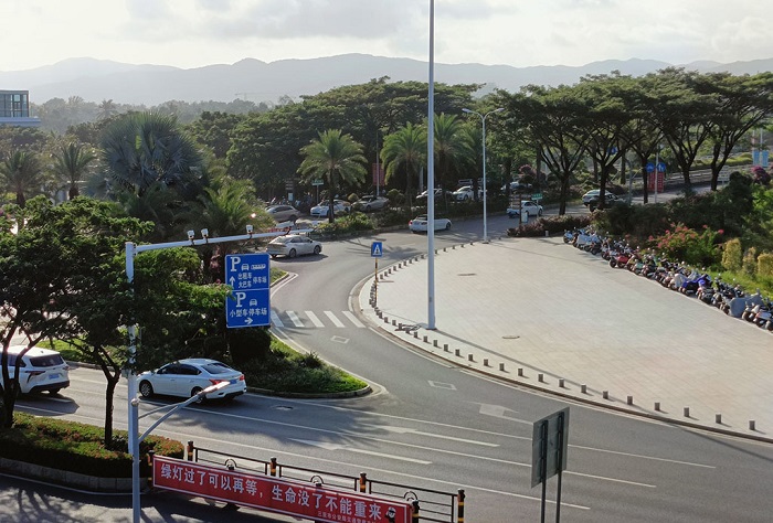 trên tay realme 10 Pro+