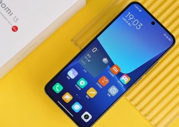 Trên tay Xiaomi 13: Camera “xịn sò”, hiệu năng mạnh mẽ đẹp hơn cả iPhone