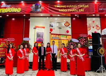 Mở bán tưng bừng mừng Tết ấm cùng Viettel Store Sơn Tây, Hà Nội