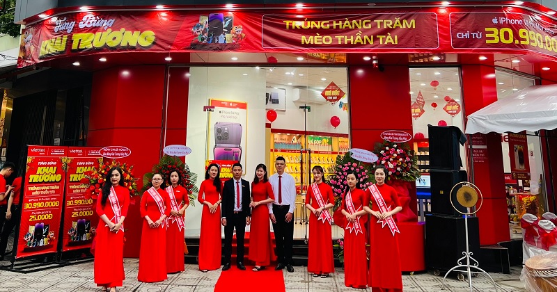 Mở bán tưng bừng mừng Tết ấm cùng Viettel Store Sơn Tây, Hà Nội