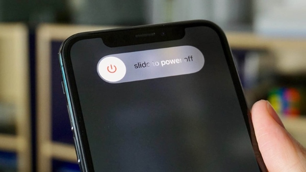 nước vào màn hình điện thoại