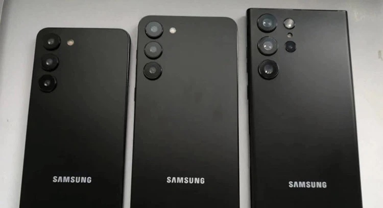 Thiết kế Galaxy S23 tiếp tục lộ diện thông qua ảnh mô hình được chia sẻ trên các trang mạng