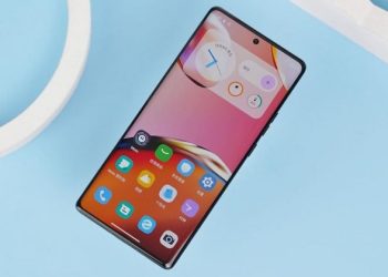 Mở hộp và trên tay Lenovo moto X40: Màn hình tuyệt đẹp, nhìn là mê