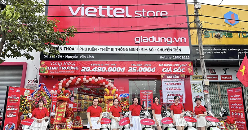 Tưng bừng khai trương siêu thị Viettel Store mới tại Hải Phòng – Mua là có quà
