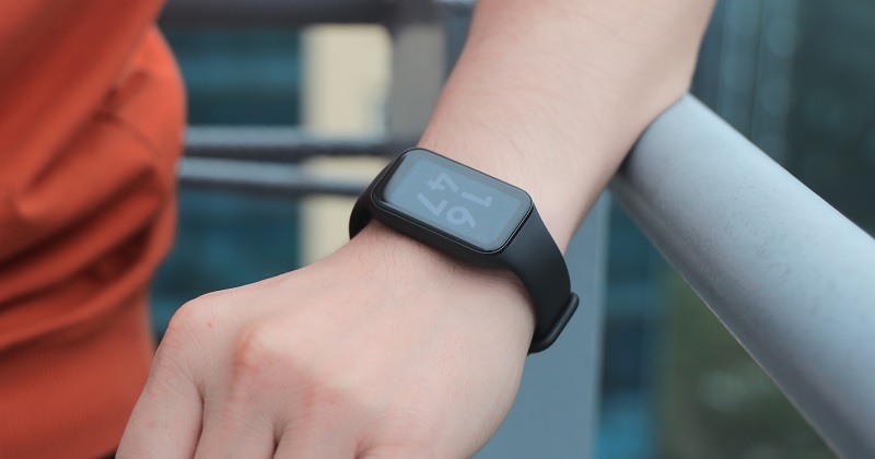Trên tay Redmi Smart Band 2: Thời trang, nhỏ gọn, nhiều tính năng