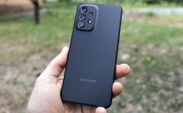 đánh giá điện thoại Samsung A33