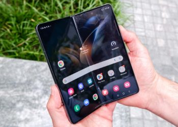 Sửa lỗi điện thoại Samsung bị đơ không tắt nguồn được