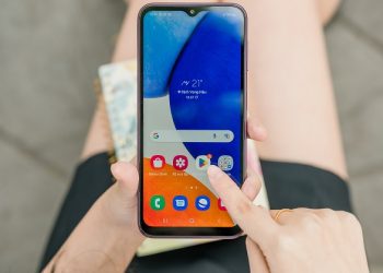 Trên tay Galaxy A14 4G: Thiết kế bắt mắt, hiệu năng ổn định, camera 50MP xịn sò cùng viên pin lớn