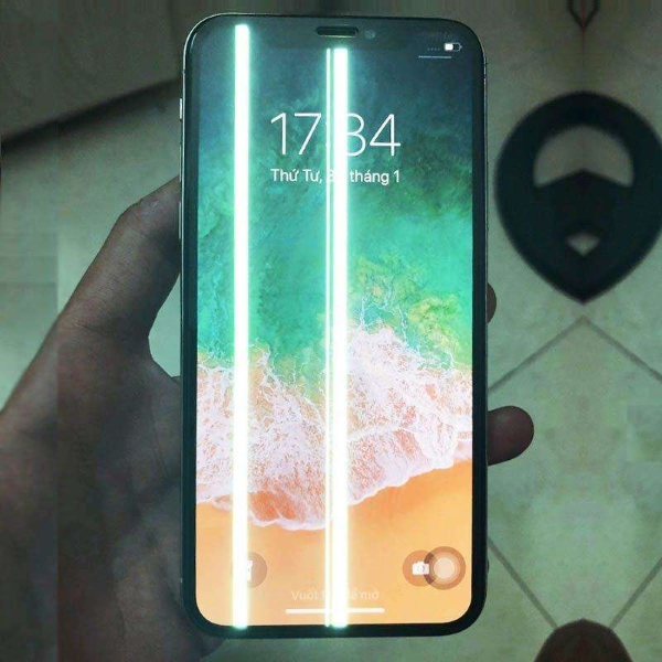 màn hình điện thoại bị nhiễu