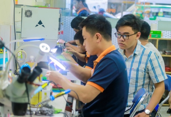 màn hình điện thoại bị nhiễu