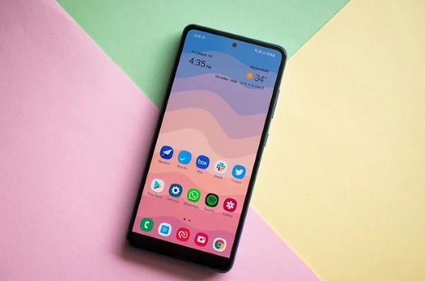 màn hình điện thoại samsung bị đổi màu