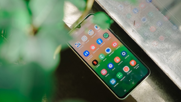 So sánh Samsung Galaxy A34 vs Galaxy A33