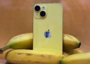 Ảnh thực tế iPhone 14 màu Vàng cho thấy khả năng khó thu hút người dùng Việt